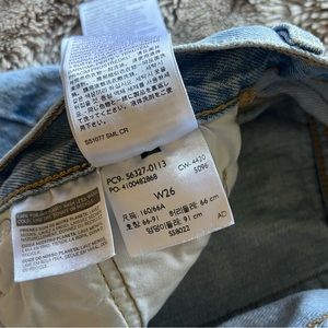 Levi shorts. Size 26.